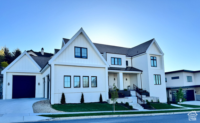 Photo 2 for MLS #2072826 at 4146 N Morning Way