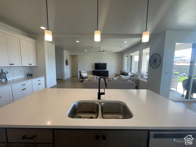 Photo 7 for MLS #2072922 at 813 W Rust Dr