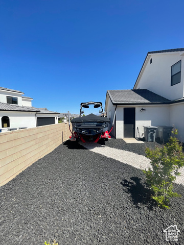 Photo 3 for MLS #2072922 at 813 W Rust Dr