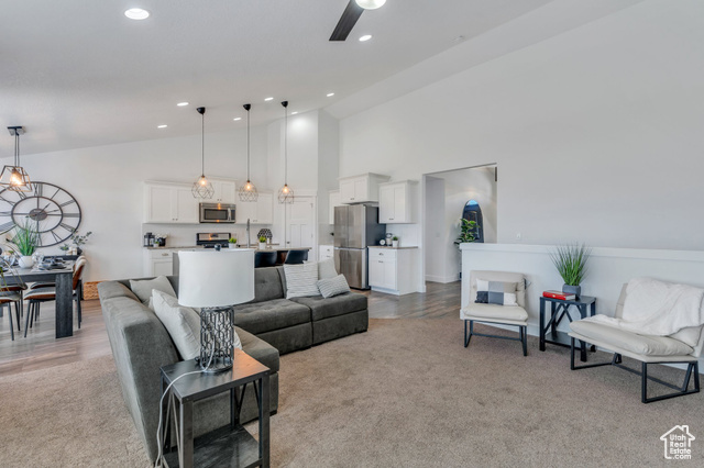 Photo 9 for MLS #2073471 at 9844 N Faust Station Dr