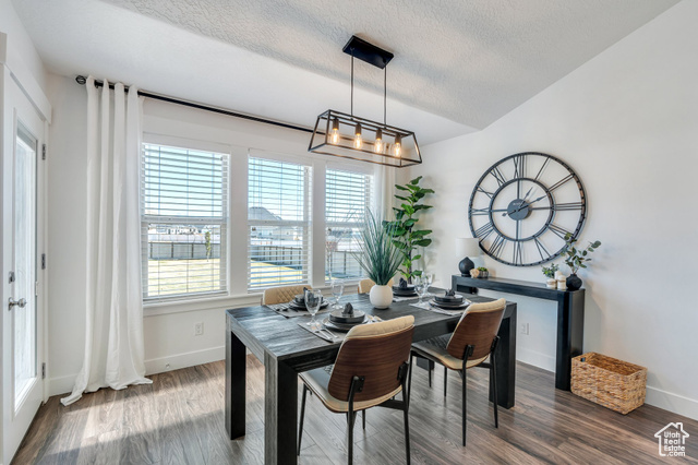 Photo 11 for MLS #2073471 at 9844 N Faust Station Dr