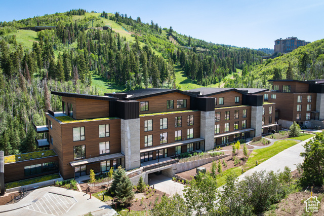 3267 W DEER HOLLOW RD #2402, Park City UT 84060