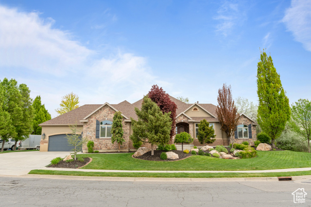 249 S KAYS DR, Kaysville UT 84037