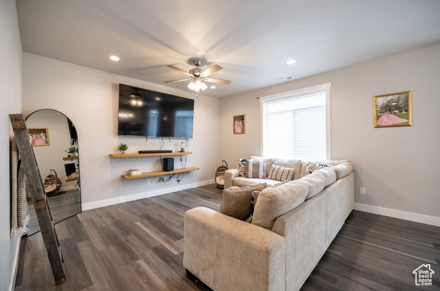 Photo 10 for MLS #2073656 at 910 N 260 West