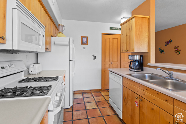 Photo 13 for MLS #2073732 at 3418 E La Camino