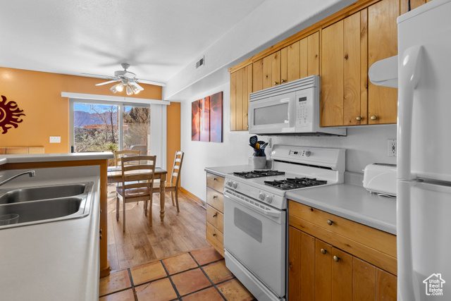 Photo 12 for MLS #2073732 at 3418 E La Camino