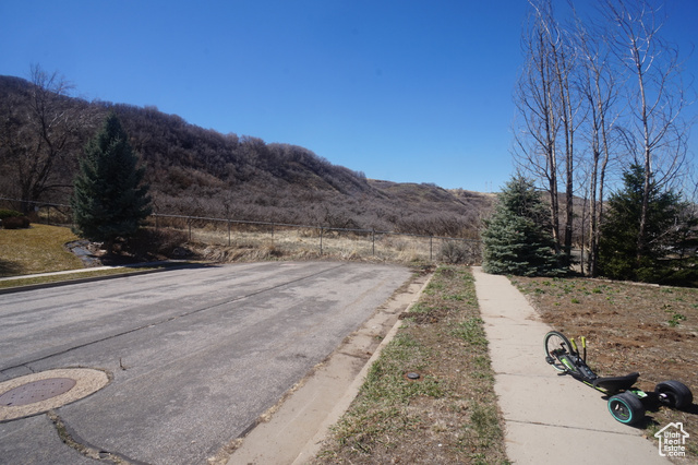 Photo 6 - 2256 E 8240 South, South Weber UT 84405