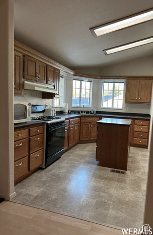Photo 7 for MLS #2073948 at 2103 S Mountain Vista Ln