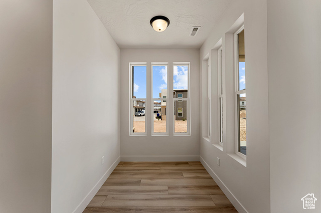 Photo 9 for MLS #2074011 at 561 W Aqua Cv #507
