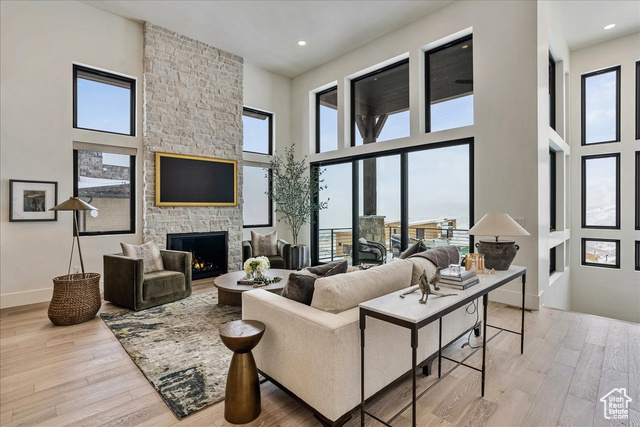 Photo 18 for MLS #2074021 at 1617 W Crystal View Ct #20