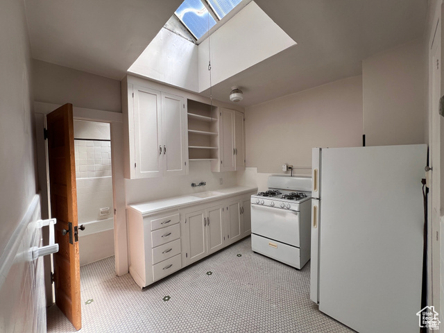 Photo 10 for MLS #2074030 at 240 N Spencer Ct