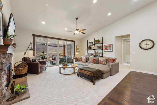 Photo 2 for MLS #2074089 at 5265 N Laurelwood St