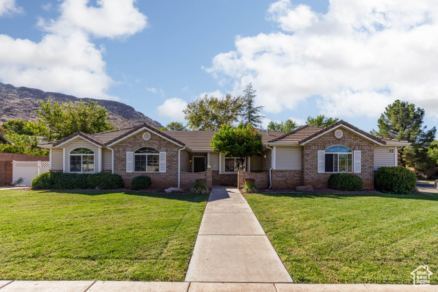 1129 ECLIPSE DR, St. George UT 84770
