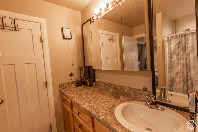 Photo 11 for MLS #2074601 at 660 E 400 North