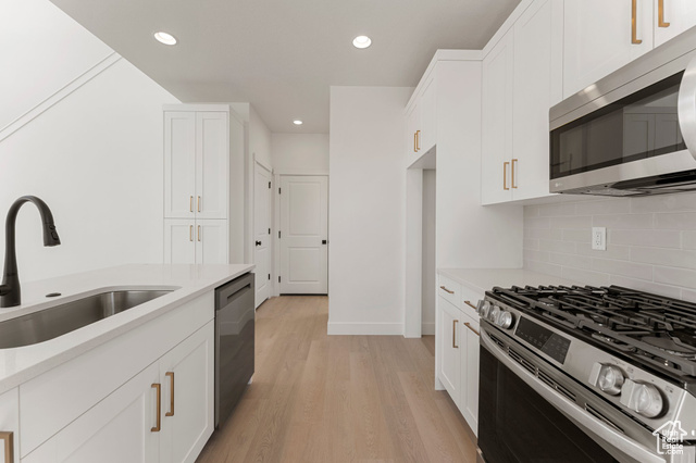 Photo 14 for MLS #2074615 at 518 W Olive Ln