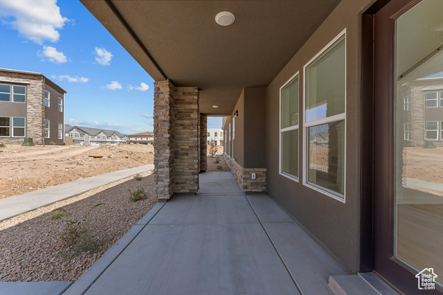 Photo 6 for MLS #2074615 at 518 W Olive Ln