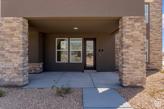 Photo 5 for MLS #2074615 at 518 W Olive Ln