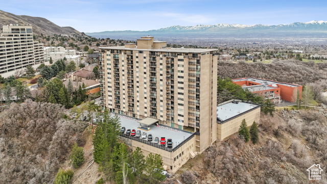 Photo 3 for MLS #2075085 at 875 S Donner Way 1506 Way #1506