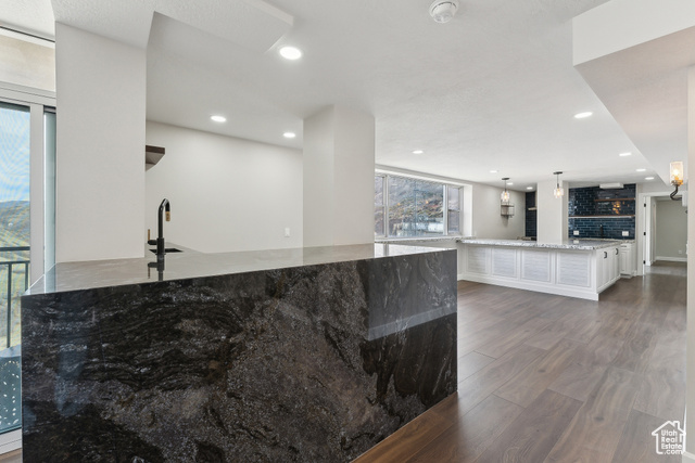 Photo 13 for MLS #2075085 at 875 S Donner Way 1506 Way #1506