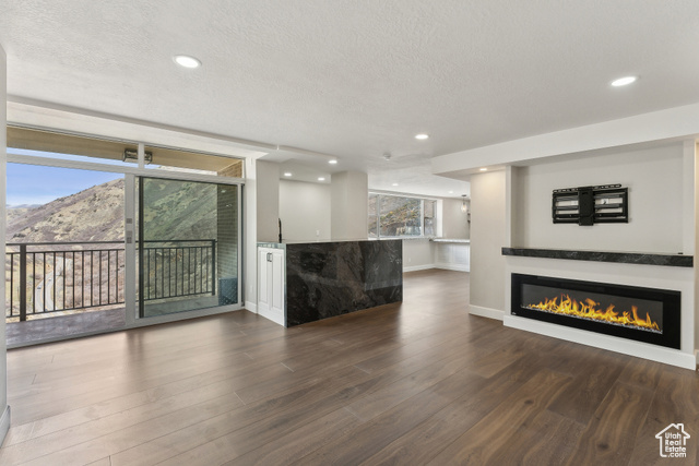 Photo 6 for MLS #2075085 at 875 S Donner Way 1506 Way #1506