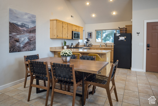 Photo 10 for MLS #2075175 at 3686 Spanish Dr #W1