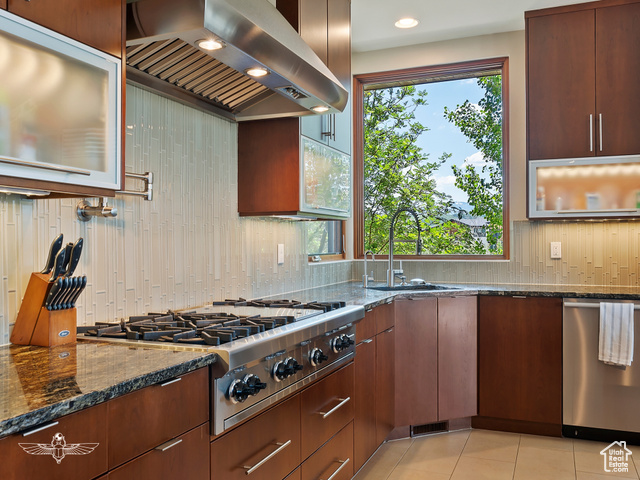Photo 12 for MLS #2075248 at 6639 E Chaparral Rd