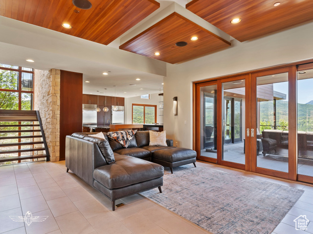 Photo 15 for MLS #2075248 at 6639 E Chaparral Rd