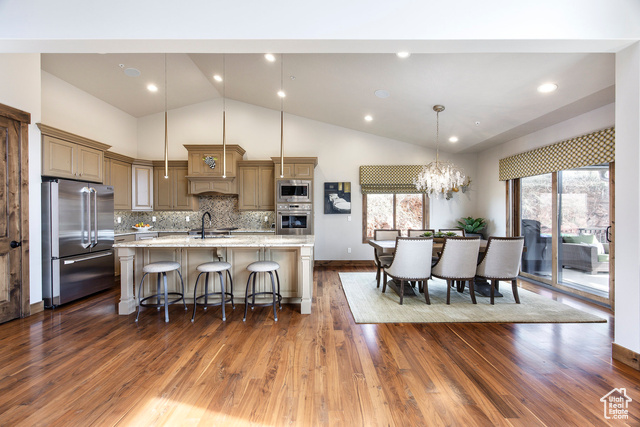Photo 10 for MLS #2075256 at 254 N Abajo Peak Way
