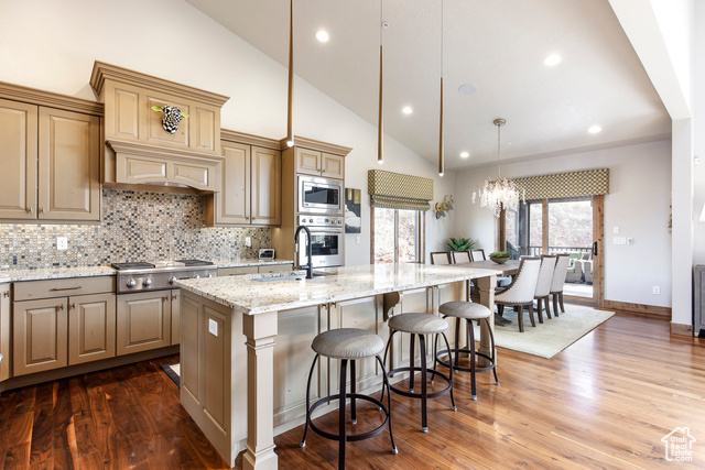 Photo 8 for MLS #2075256 at 254 N Abajo Peak Way