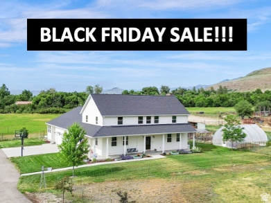 Main photo for 1009 E High Creek Rd