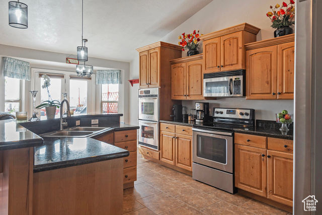 Photo 12 for MLS #2075374 at 1288 S Pondside Dr