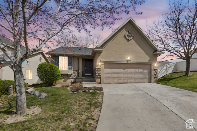 Photo 2 for MLS #2075397 at 4176 N Pilgrims Cir