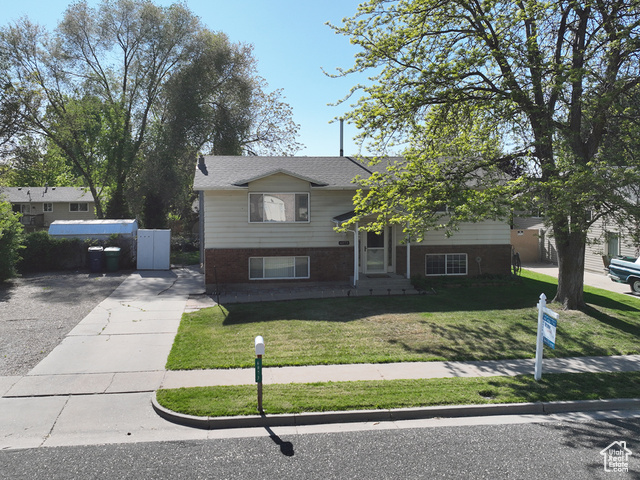 6073 S 2850 W, Roy UT 84067