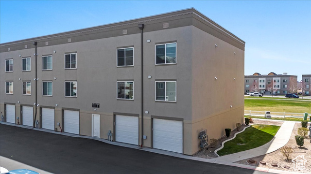 Photo 18 for MLS #2075437 at 782 E 500 South