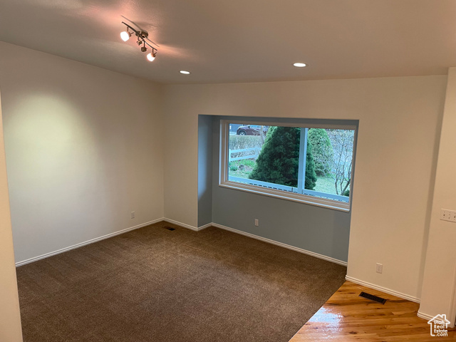Photo 10 for MLS #2075452 at 567 S Hazel Dr