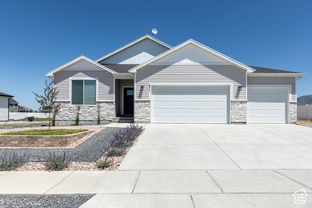 471 E 600 S, Hyrum UT 84319