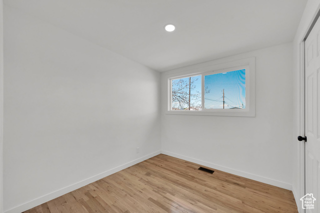 Photo 10 for MLS #2075676 at 684 E Oquirrh Ave