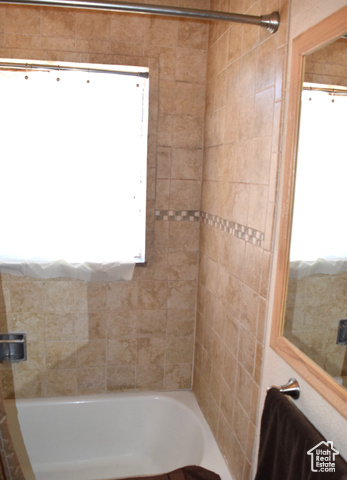Photo 16 for MLS #2075724 at 255 S Center St