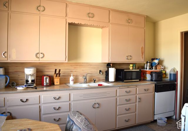 Photo 14 for MLS #2075724 at 255 S Center St