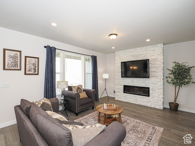 Photo 16 for MLS #2075759 at 451 W Glenview Loop