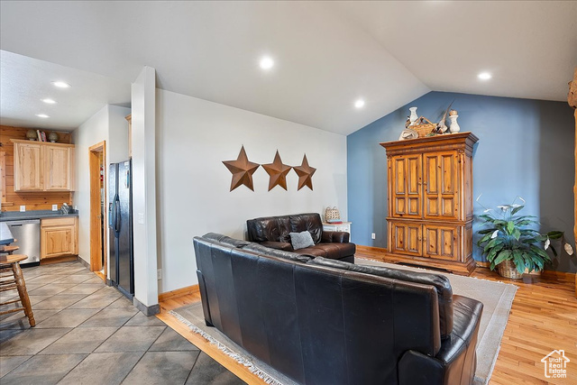 Photo 20 for MLS #2075773 at 288 W Woods Creek Dr
