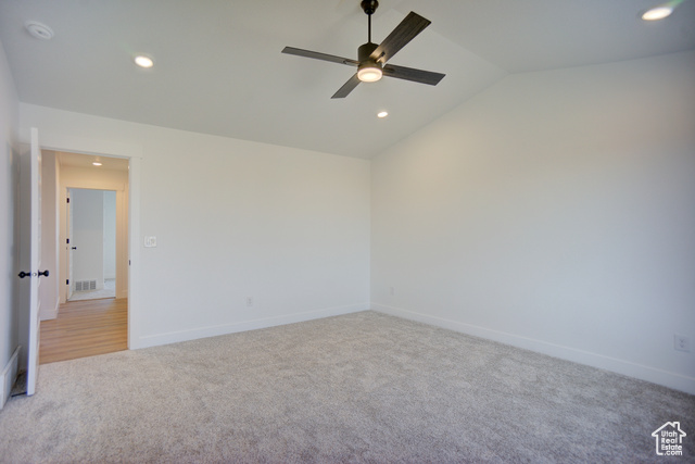 Photo 16 for MLS #2075782 at 427 E Redwood Ln #120