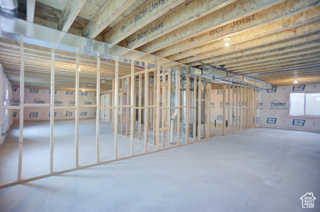 Photo 35 for MLS #2075782 at 427 E Redwood Ln #120