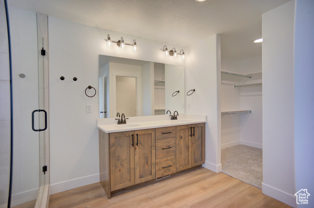 Photo 19 for MLS #2075782 at 427 E Redwood Ln #120