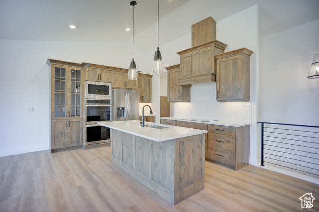 Photo 8 for MLS #2075782 at 427 E Redwood Ln #120
