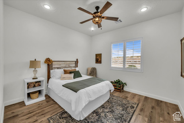 Photo 25 for MLS #2075897 at 1398 E Dellcorero Dr