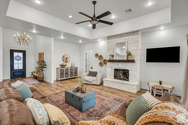 Photo 13 for MLS #2075897 at 1398 E Dellcorero Dr