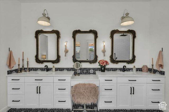 Photo 34 for MLS #2075897 at 1398 E Dellcorero Dr