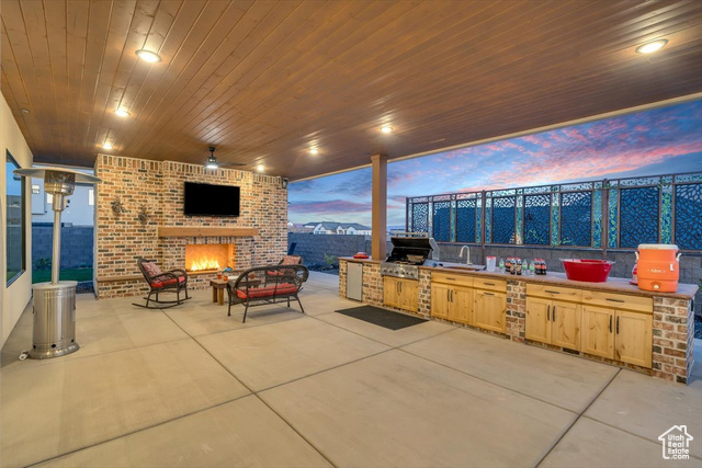 Photo 50 for MLS #2075897 at 1398 E Dellcorero Dr