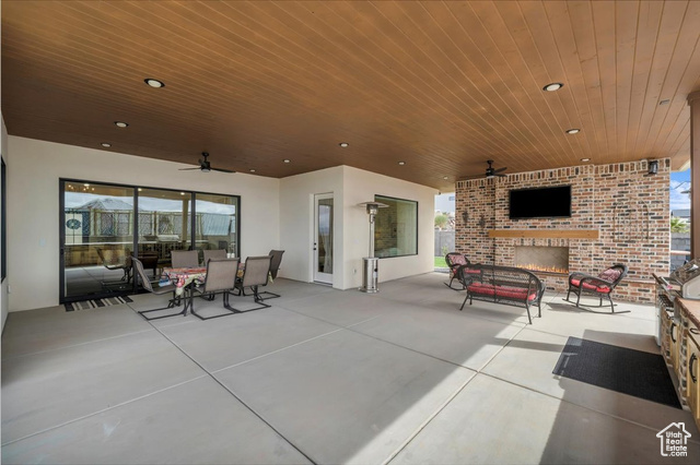 Photo 63 for MLS #2075897 at 1398 E Dellcorero Dr